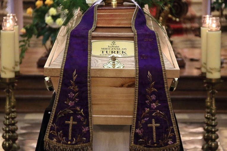Pogrzeb ks. Mieczysława Turka - Msza św.