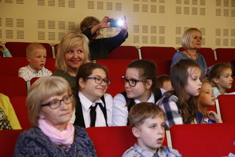 Gala konkursu "Pieśń niesiemy w darze"
