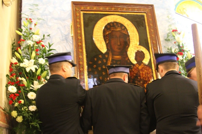 Rypin. Nawiedzenie w parafii Trójcy Świętej