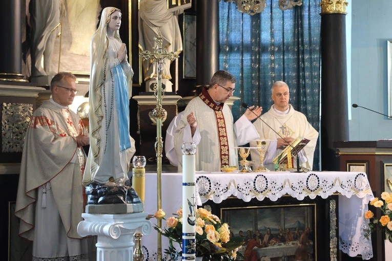 Msza Święta i obrady specjalistów od katechezy