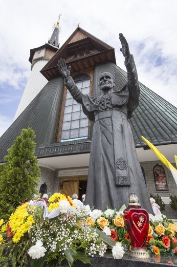Sanktuarium na Krzeptówkach w obiektywie