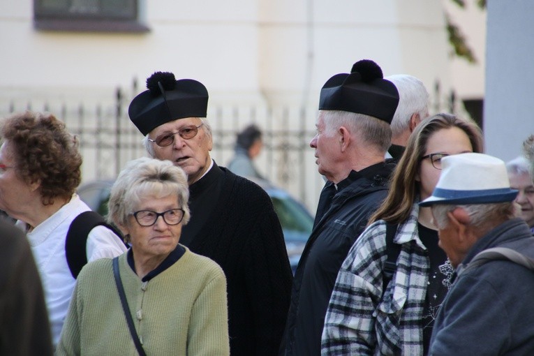 Płock. Wyjście pielgrzymki do Skępego