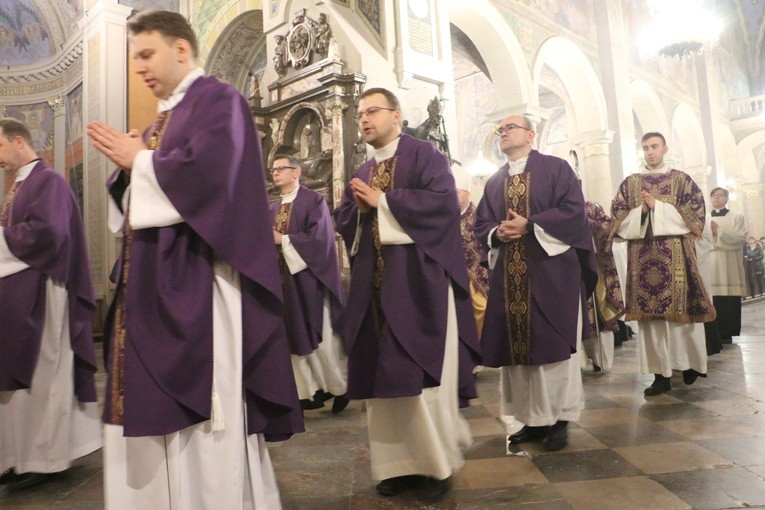 Płock. Środa Popielcowa w katedrze