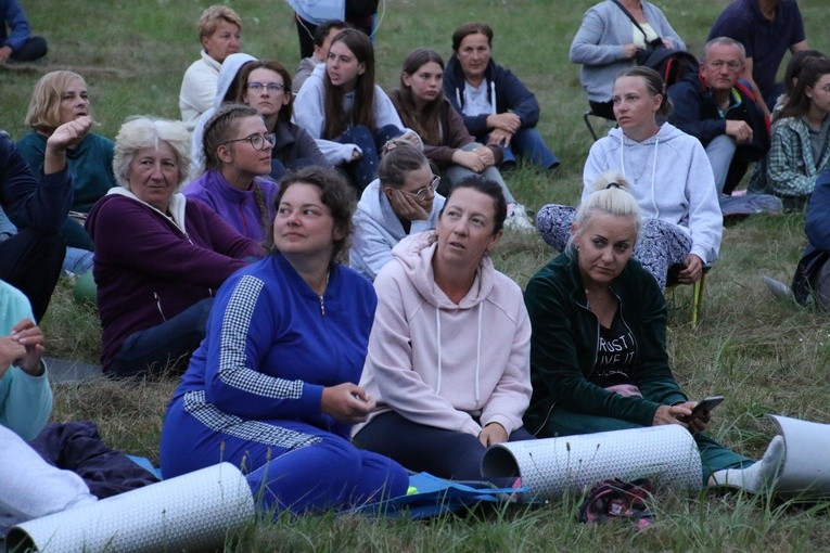 Pielgrzymka. Apel w Wierzchowisku - cz. 2