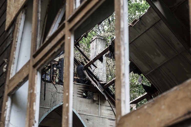 Dzień po pożarze zabytkowego kościoła w Bytomiu