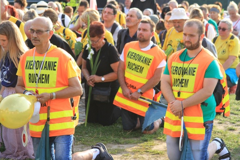 Pielgrzymka na Jasną Górę. Wejście na szczyt