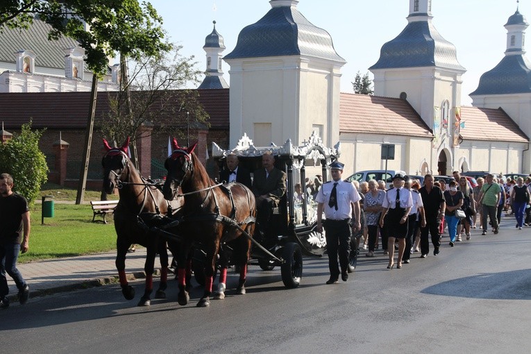 Skępe. Procesja Zaśnięcia NMP