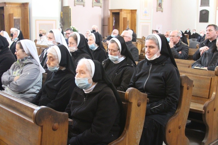 Płock. 100-lecie sióstr pasjonistek. Część I