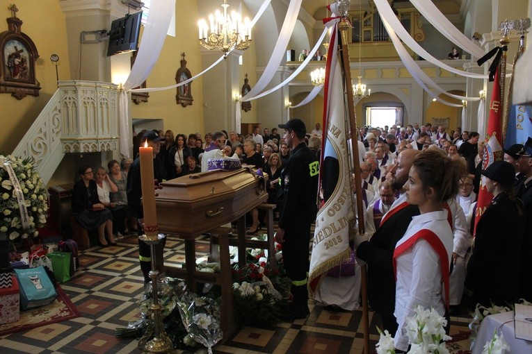 Radzymin. Uroczystości pogrzebowe ks. Zdzisława Kupiszewskiego