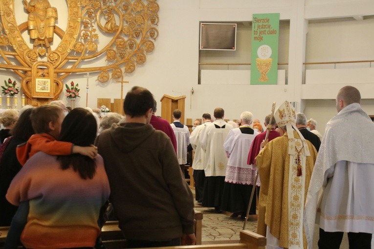 Płock. 40-lecie parafii pw. św. Jadwigi Królowej