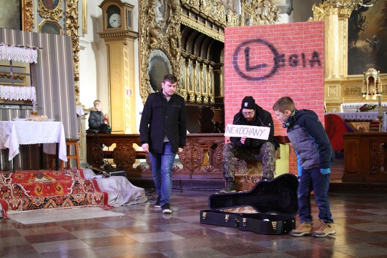 Teatr w pułtuskiej bazylice