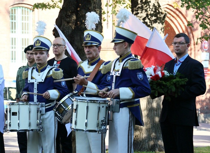 Odsłonięcie obelisku poświęconego Żołnierzom Wyklętym 