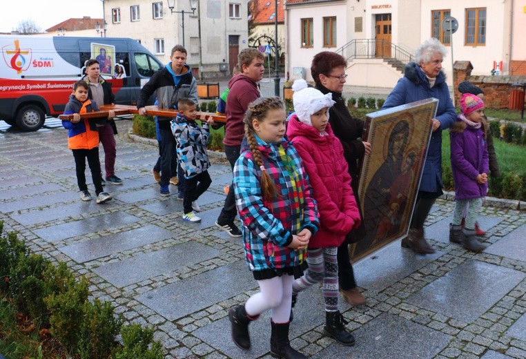 Symbole ŚDM - Parafia św. Jakuba, Tolkmicko