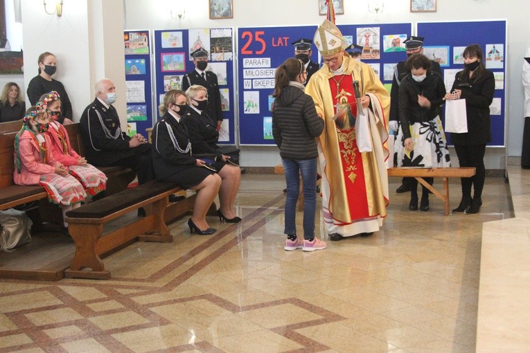 Skępe. Jubileusz parafii i konsekracja ołtarza