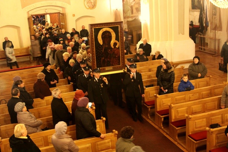 Strzegocin. Nawiedzenie w parafii Matki Bożej Szkaplerznej