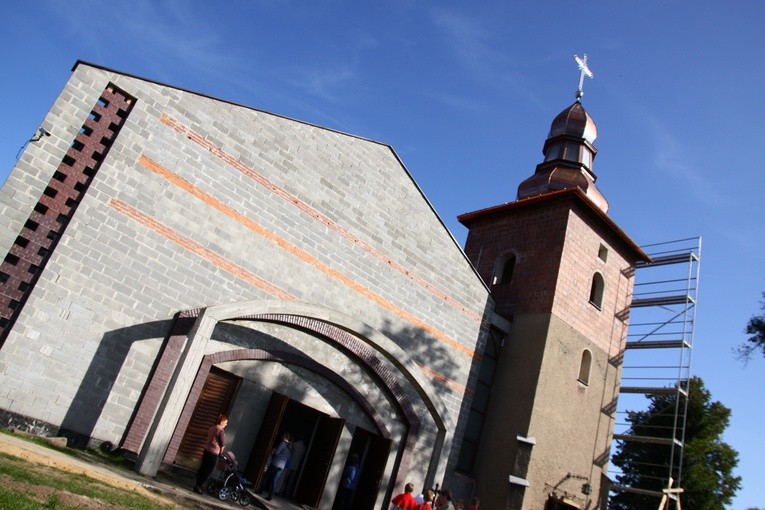 Poświęcenie dzwonów w Olszynie