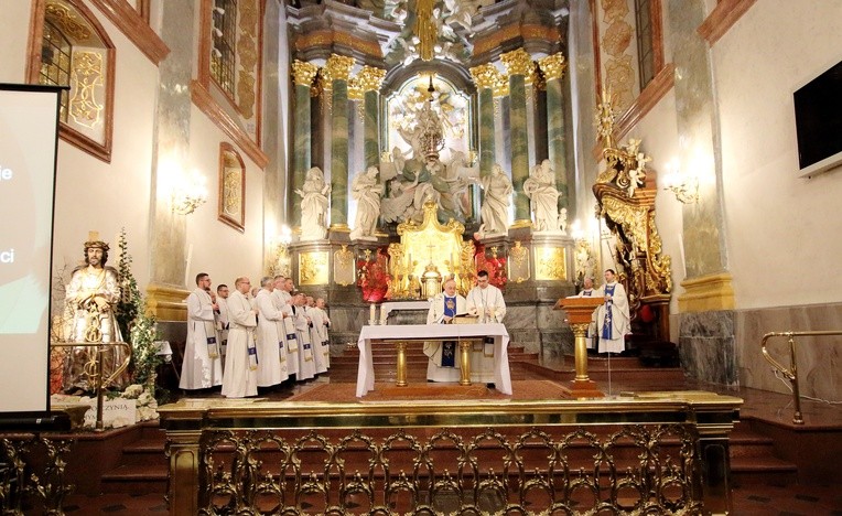 Jasna Góra - czuwanie maturzystów