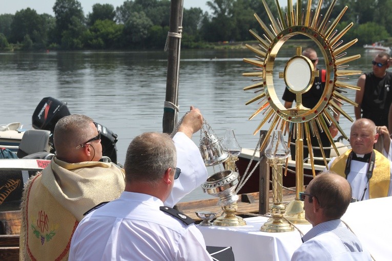 Wiślana procesja eucharystyczna. Cz. 1
