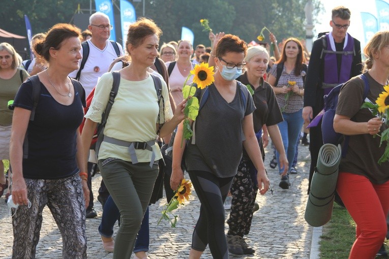 Pielgrzymka na Jasną Górę. Wejście na szczyt