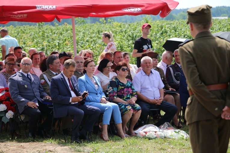 Popowo Borowe. Uroczystości upamiętniające żołnierzy NZW