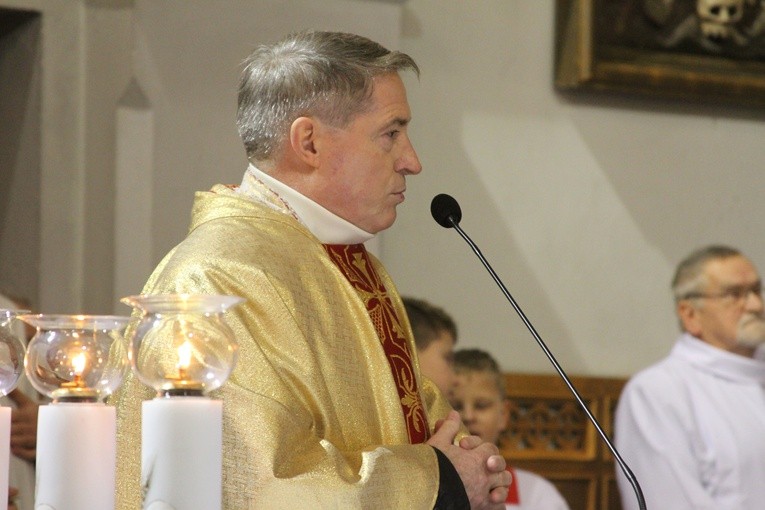 Poświęcenie ołtarza w Płocku-Radziwiu