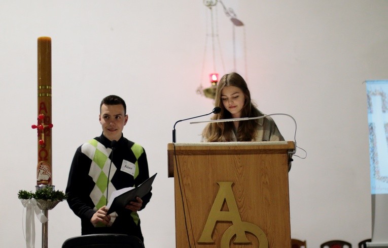 Malbork. Czuwanie młodzieży diecezji elbląskiej 