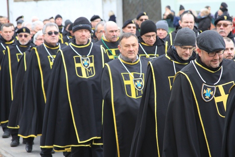 Płock. Rekolekcje Rycerzy JP II - Droga Krzyżowa
