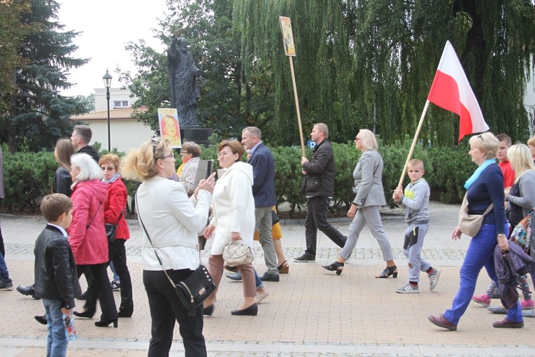 Ciechanów. Marsz dla Życia i Rodziny