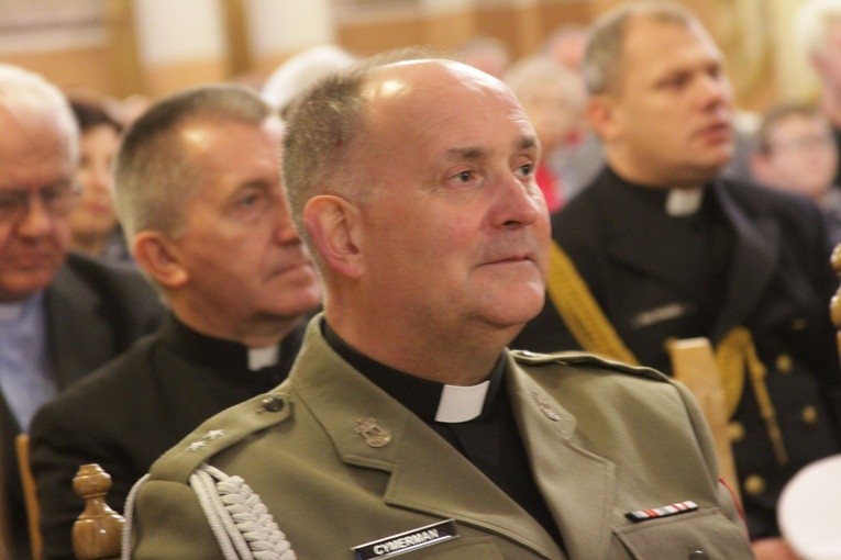 Byli alumni-żołnierze w Pomiechowie