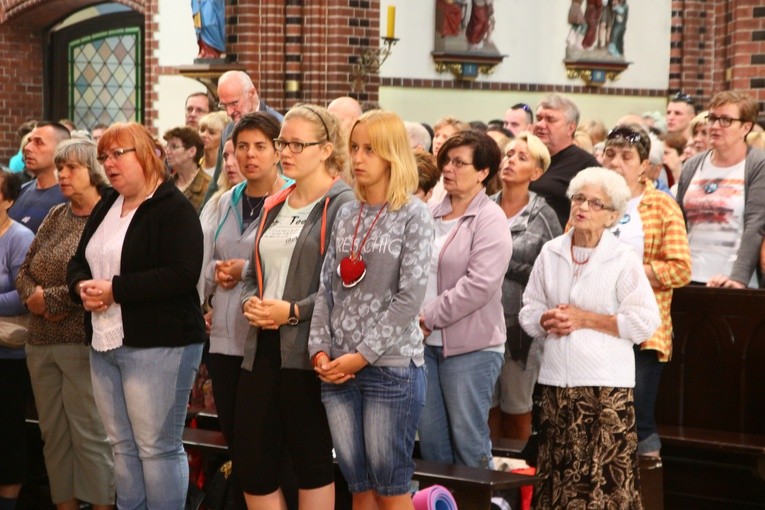 Pielgrzymka na Jasną Górę - wyjście z katedry