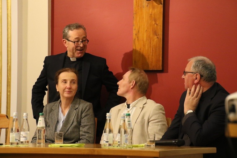 Sympozjum WSD. Obrady na Sali Biskupów