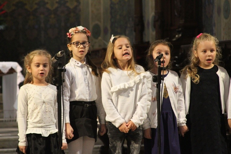 Przedszkolny Festiwal Piosenki Religijnej i Patriotycznej