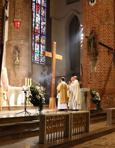 Symbole ŚDM - Katedra św. Mikołaja, dzień drugi 
