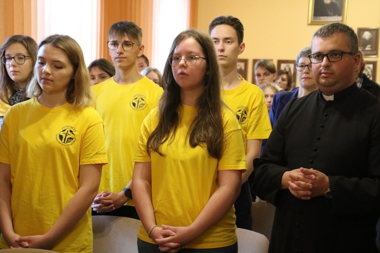 Płock. Stypendyści Dzieła Nowego Tysiąclecia