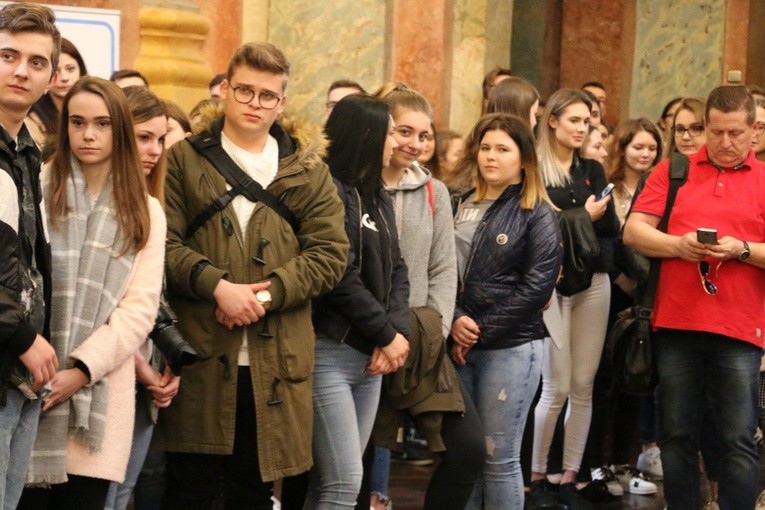 Maturzyści na Jasnej Górze. Część I