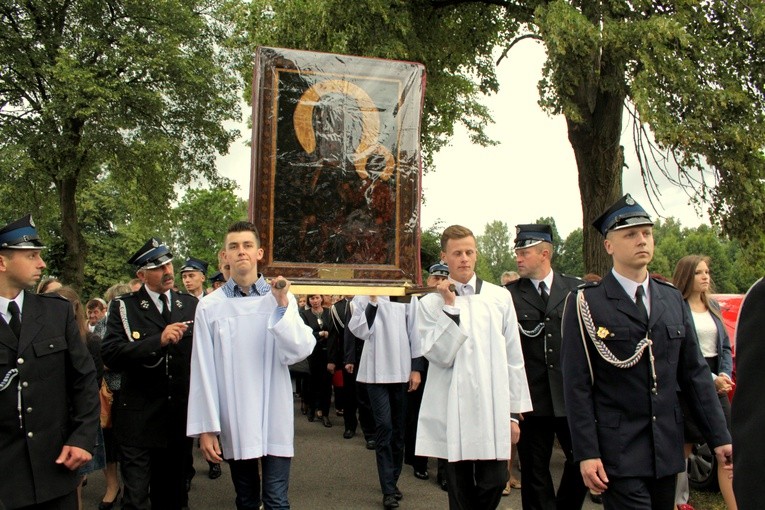 Żmijewo. Nawiedzenie w parafii pw. Matki Bożej Szkaplerznej