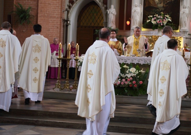 Uroczyste wprowadzenie bp. Adama Wodarczyka i Kanoników Kwidzyńskiej Kapituły Konkatedralnej