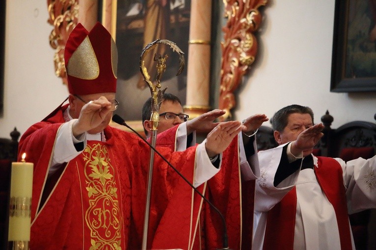 Nowy Staw - parafia św. Mateusza Apostoła