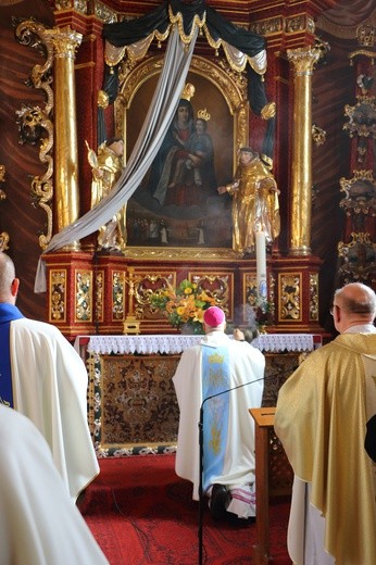 Dzierzgoń - poświęcenie koron Matki Bożej