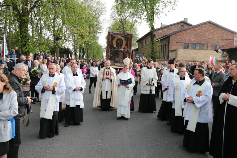 Ostrowite. Nawiedzenie w parafii św. Stanisława Kostki
