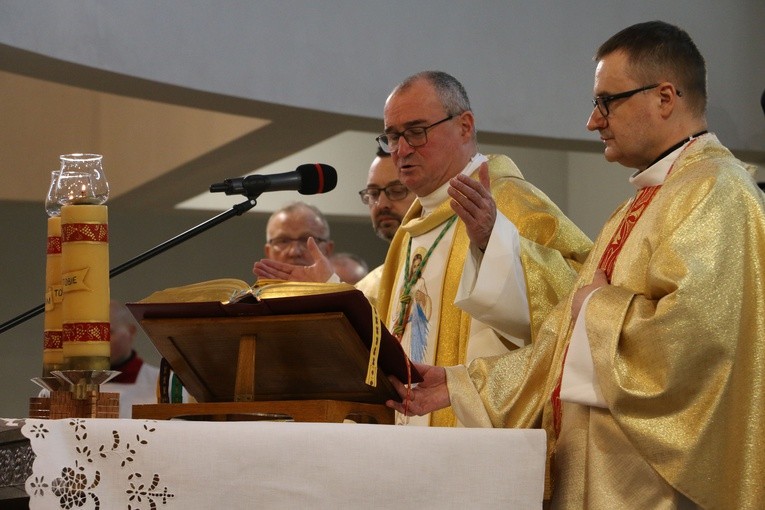 Płock. Święto Miłosierdzia w sanktuarium - cz. 2
