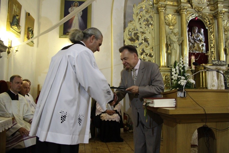 Poświęcenie prac remonotowo-budowlanych w kościele św. Anny w Kobylnikach 