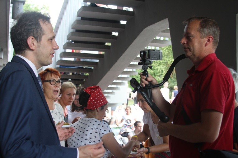 Pielgrzymka 2019. Obiad w Gostyninie