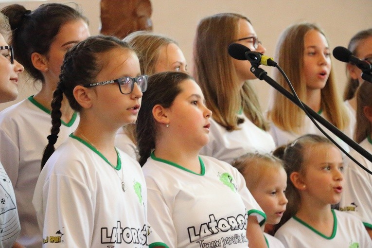XI Festiwal Pieśni Religijnej - Kmiecin