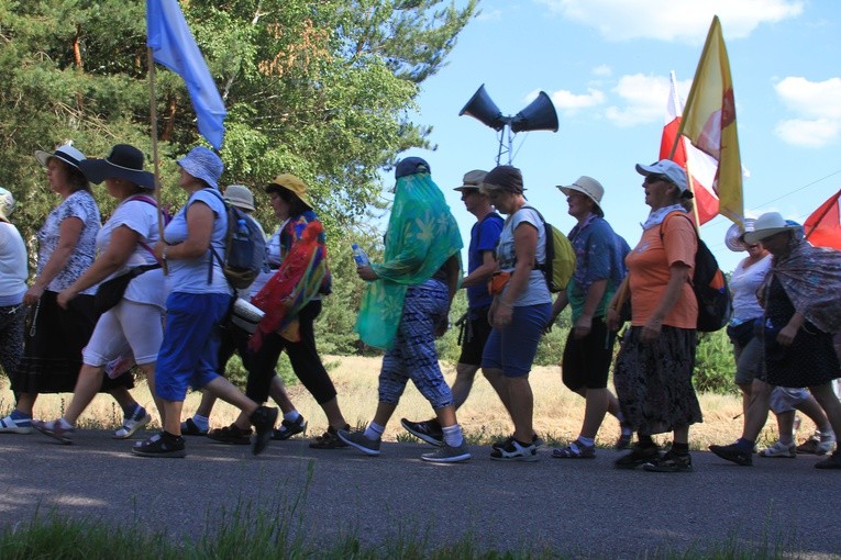 Śródborze k. Glinojecka. Pielgrzymka do Gietrzwałdu