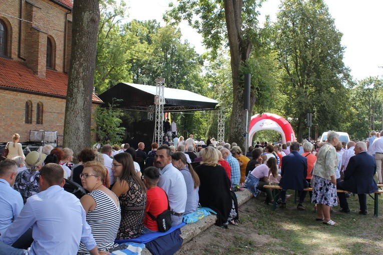 Koronacja w Smardzewie. Część III