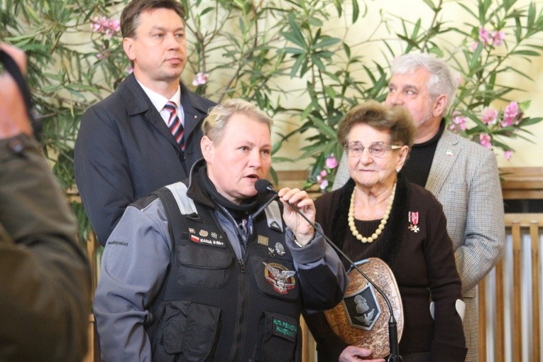 Poświęcenie tablicy wołyńskiej w Płocku