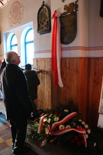 Nuna. Odsłonięcie pamiątkowej tablicy