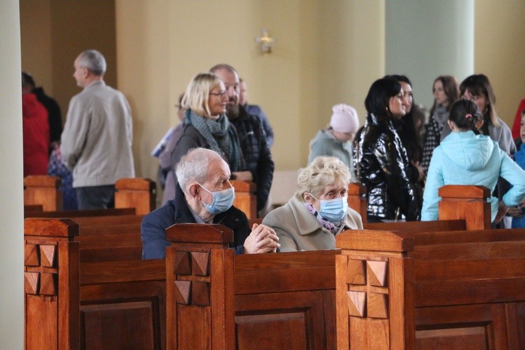 Ciechanów. Uroczystości w parafii MB Fatimskiej