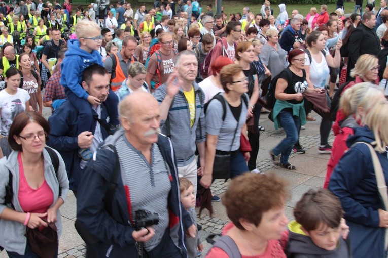 Pielgrzymka. Jasna Góra (część 1)